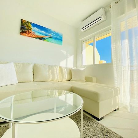 Fresh And Modern Delux Apartment In 1 Min From The Beach! Fuengirola Ngoại thất bức ảnh